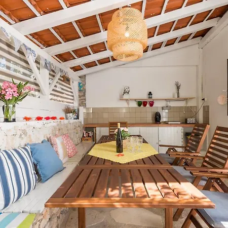 Apartment House 60m From The Beach, Not Far From Split Airport *