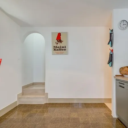 Apartment House 60m From The *