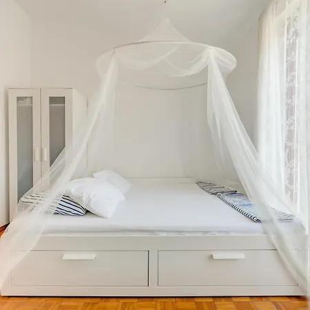 House 60m From The Beach, Not Far From Split Airport Apartment Rogoznica (Sibenik-Knin)