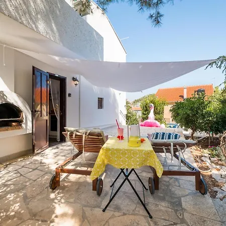 Apartment House 60m From The Beach, Not Far From Split Airport *