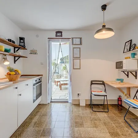 House 60m From The Apartment *