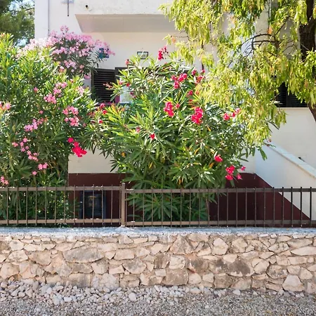 House 60m From The Apartment Rogoznica (Sibenik-Knin)