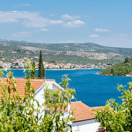 House 60m From The Beach, Not Far From Split Airport * Rogoznica (Sibenik-Knin)