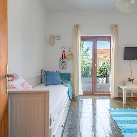 Apartment House 60m From The Beach, Not Far From Split Airport Rogoznica (Sibenik-Knin)