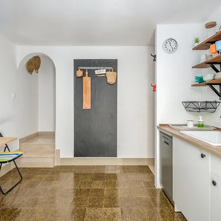 House 60m From The Beach, Not Far From Split Airport *
