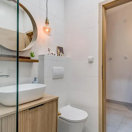 Apartment House 60m From The Beach, Not Far From Split Airport