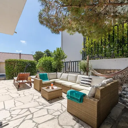 Apartment House 60m From The Beach, Not Far From Split Airport Rogoznica (Sibenik-Knin)