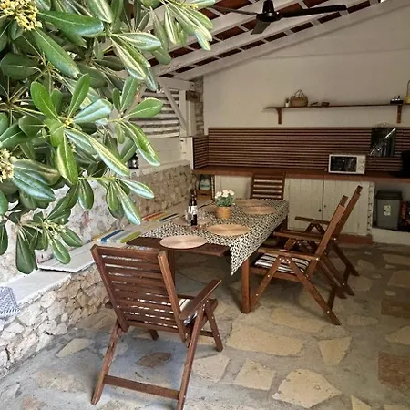 House 60m From The Appartamento
