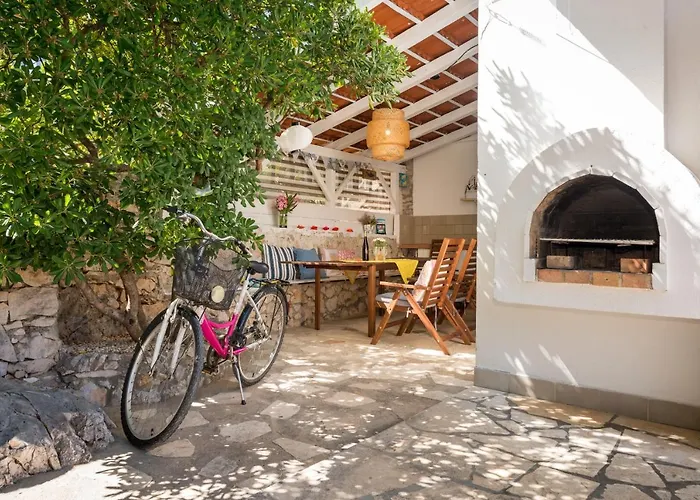 Apartment House 60m From The