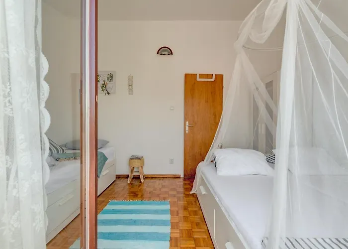 아파트 House 60m From The *