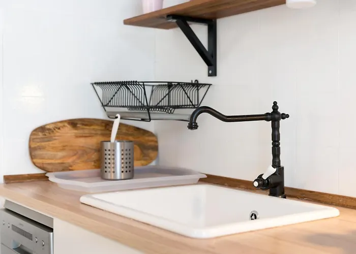 Apartment House 60m From The